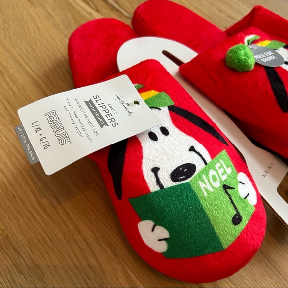 Hallmark Peanuts Snoopy Noel Slippers Large/XL Up to Womens 12.5 Mens 12 - Picture 2 of 4